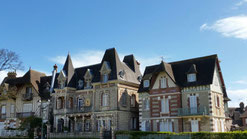 gite vue mer - Cabourg - Normandie - La plage  Cabourg - Appartement - les Marines de Cabourg - séjour - vacances - week-end weekend équipement bébé Thalasso thalazur casino hippodrome golf plage du débarquement Caen houlgate  location ouistreham deauvile