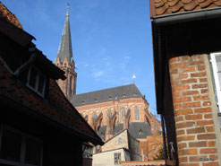 Blick zur Nicolaikirche