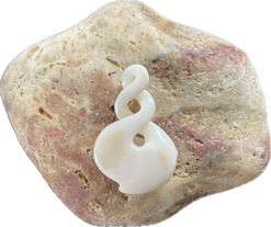 Maori Anhänger Perlmutt 