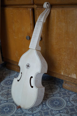 Julia Senjean-Rigaud - Franche-Comté - luthière violes de gambe