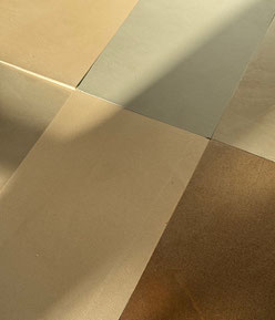 Herstellen von Claycasein boards.