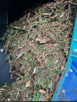 粉砕車で粉砕された枝木は堆肥用に最適