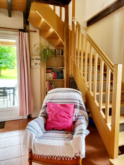 Treppe und Sofa Gîte de la Barderie