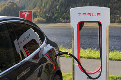 Tesla-Schnelllader