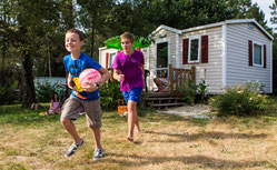 Camping de l'Etang de Bazange jeux animations activités dordogne piscine