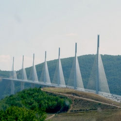 Die Brücke über den Tarn bei Millau