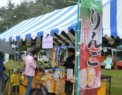 須磨農園様に秋の味覚を販売していただきました。