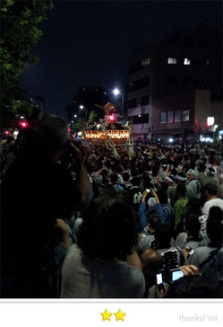 鳥越神社例大祭　宮入り道中