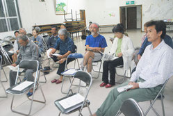 明石地区で開かれた地域意見交換会=4日夜、同公民館