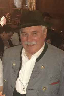 Reiner Obermüller, Hirschbergler Reitrain