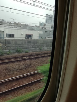 新幹線の車窓より