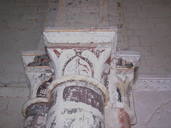 figure symbolique du chapiteau nord de l'arc triomphal