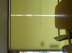 ㈱サンゲツ様が無料取付してくださった新しいロールスクリーン