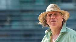 Gazmend Freitag mit Hut, 25.06.2026 © Andi Brugger