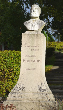 Buste d'Emmanuel Bourgeois à Vers-sur-Selle