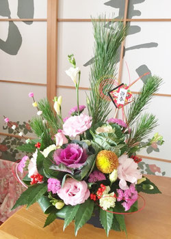 お正月のアレンジフラワー