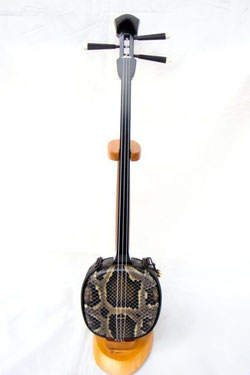 ギ*ー様 沖縄三線　黒檀　与那城知念大工　スンチー塗り ギ*ー様 沖縄三線 黒檀 与那城知念大工 スンチー塗り