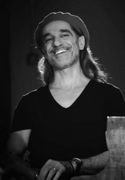 Coaching, Work Life Love Balance, Conscious, dance, Soul Motion, freies Tanzen, Workshop, Körper, Body, Voicing, Sommerkurs, Retreat, Improvisation, Meditation, martinbodyvoice, Martin von Rütte, Ruette, Fire, Basel, Liestal, Körperstimmer, Classic