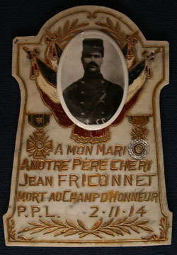 Charras d'Hier et d'Aujourd'hui - Charras - 16 - plaque funéraire de Jean FRICONNET - guerre de 1914-1918 - monument aux morts de Charras - disparu au Quesnoy-en-Santerre (Somme)