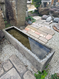縁先手水鉢　立鉢　夏目　立手水鉢② 天然石【引き取りエリア　兵庫県】 縁先手水鉢 立鉢 夏目 立手水鉢② 天然石【引き取りエリア 兵庫県】