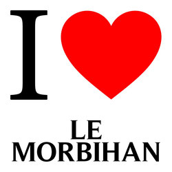 Un coeur rouge avec l'inscription en noir I love le morbihan. Maisons Kernest le constructeur pour construire sur votre terrain dans le département du Morbihan.