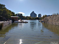 Entrada de las barcas en el  lago del Parque de Cabecera de la Ciudad de València