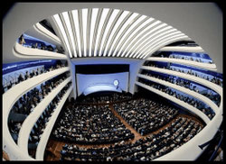 Palau de les Arts Reina Sofía: Espacio vanguardista dedicado a la ópera y las artes escénicas.