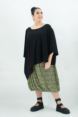 Asymmetrisches T-Shirt