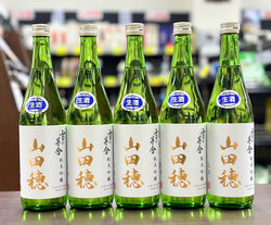 雪の茅舎