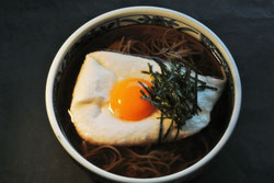 かけとろ蕎麦　十割そば　手打ちそば　温かい蕎麦　とろろそば