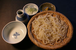 ざるうどん　手打ちうどん　冷たいうどん