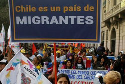 Manifestación en defensa de los emigrantes en Chile. Foto Pressenza