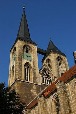 "Halberstadt - Martinikirche ReiKi" by Reinhard Kirchner - eigenes Bild. Licensed under CC BY-SA 3.0 via Wikimedia Commons - https://commons.wikimedia.org/wiki/File:Halberstadt_-_Martinikirche_ReiKi.JPG#/media/File:Halberstadt_-_Martinikirche_ReiKi.JPG