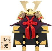 五月人形　子供の日　兜　雅峰作 正絹 赤糸縅　飾り台　美品 五月人形】8号 綺羅星 赤糸威 兜飾り〈翠鳳作〉[255-047] | 五月