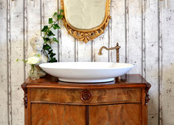 Vintage Waschtische - funktionstüchtig aufgearbeitet - Land & Liebe