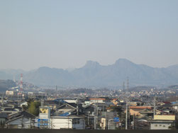 群馬県では快晴の妙義山を眺め