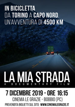 MOMENTI DI TRASCURABILE FELICITÀ giovedì 18: ore 21:15 sabato 20: ore 21:15 domenica 21: ore 18:30 lunedì 22: ore 21,15 #MomentiDiTrascurabileFelicità