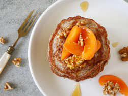 Walnusspancakes mit Marillen