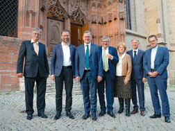 V.l.n.r: GKR-Vorsitzender Georg Elsner, OB Thomas Nitzsche, MP Bodo Ramelow, Stiftungsvorsitzender Franz von Falkenhausen, Kirchmeisterin Catrin Eberhardt,  Superintendent Sebastian Neuß und Thüringens Kirchenbeauftragter Franz-Josef Schlichting.