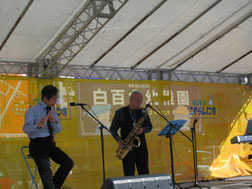 急遽、音楽ユニット「ヨシダ&タカ」です