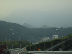 6:43 妙義山は霧の向こうでした