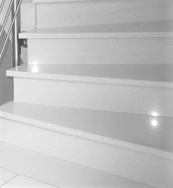 Agglo Marmortreppe weiß gerade 