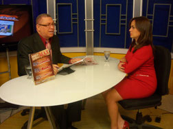 Laura Peña Izquierdo, es entrevistada en el programa Agenda Semanal, por el periodista Balbueno Medina