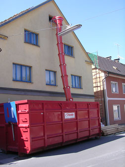 Bauschuttrutsche für die praktische Befüllung Ihres Bauschuttcontainers