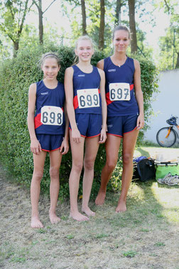 v.L.:Cäcilie Hoffmann, Hannah Unterreitmeier, Franziska Mitterer