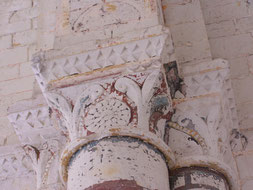 Figure symbolique du chapiteau sud de l'arc triomphal