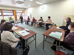ひがしやま朗読劇の会：定例会の様子