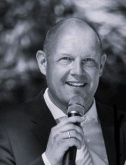 professioneller freier Redner für unabhängige Trauerfeierund Beerdigung, freier Theologe und Grabredner Hessen