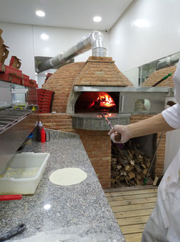 Four pizza au bois