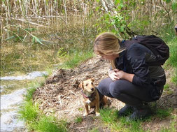 Die Hundetrainerin Stefanie Wehling mit teamdog Joshi